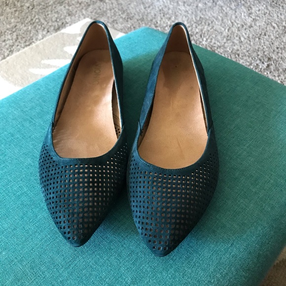 wide width vionic shoes